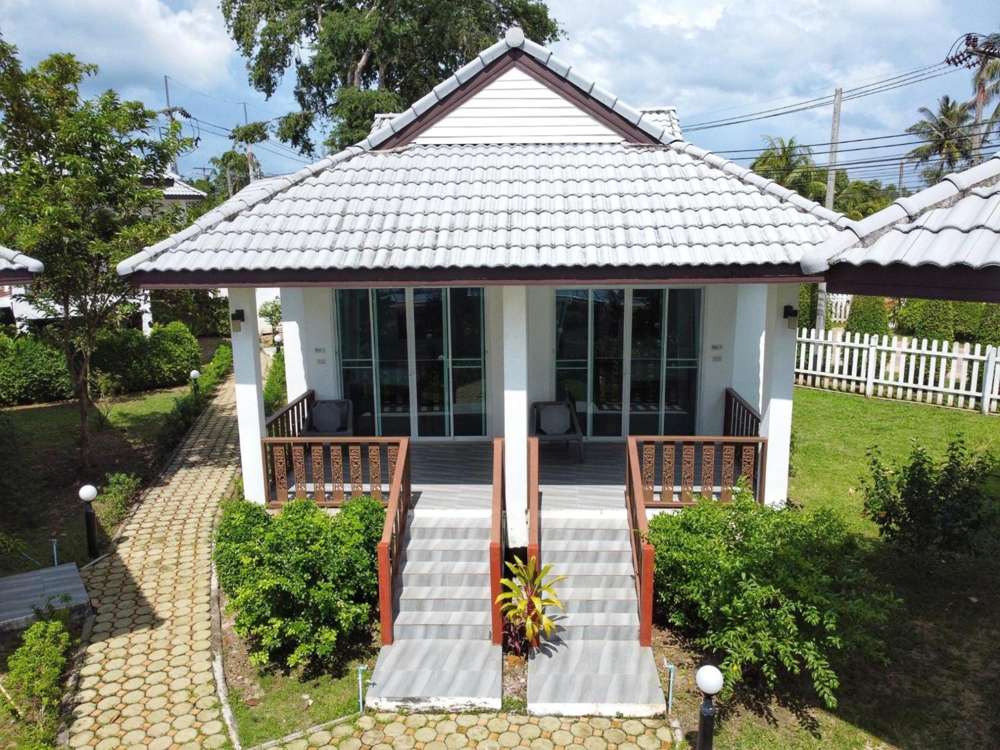 Horizon Beach Resort Koh Jum Buitenkant foto