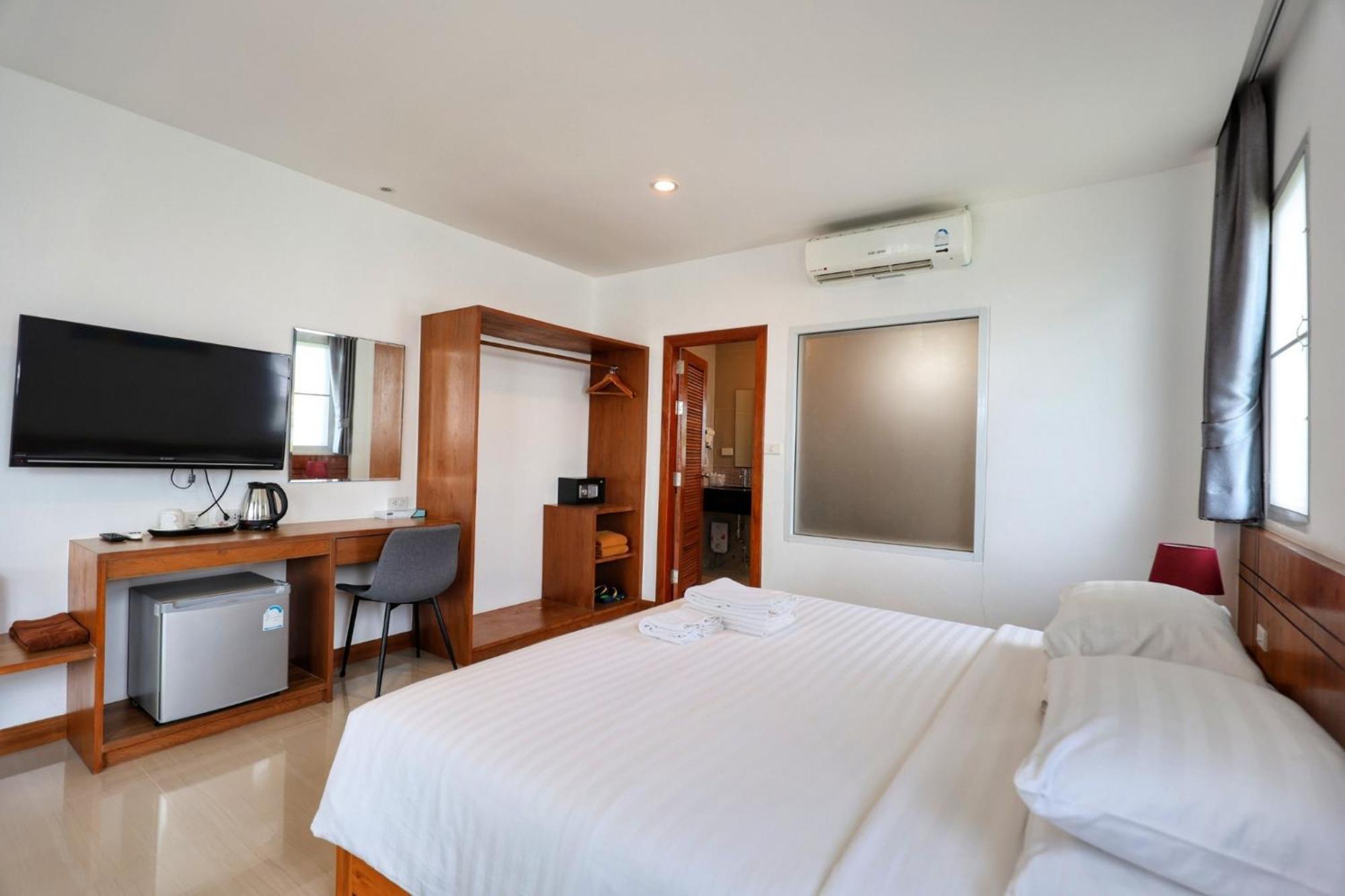 Horizon Beach Resort Koh Jum Buitenkant foto