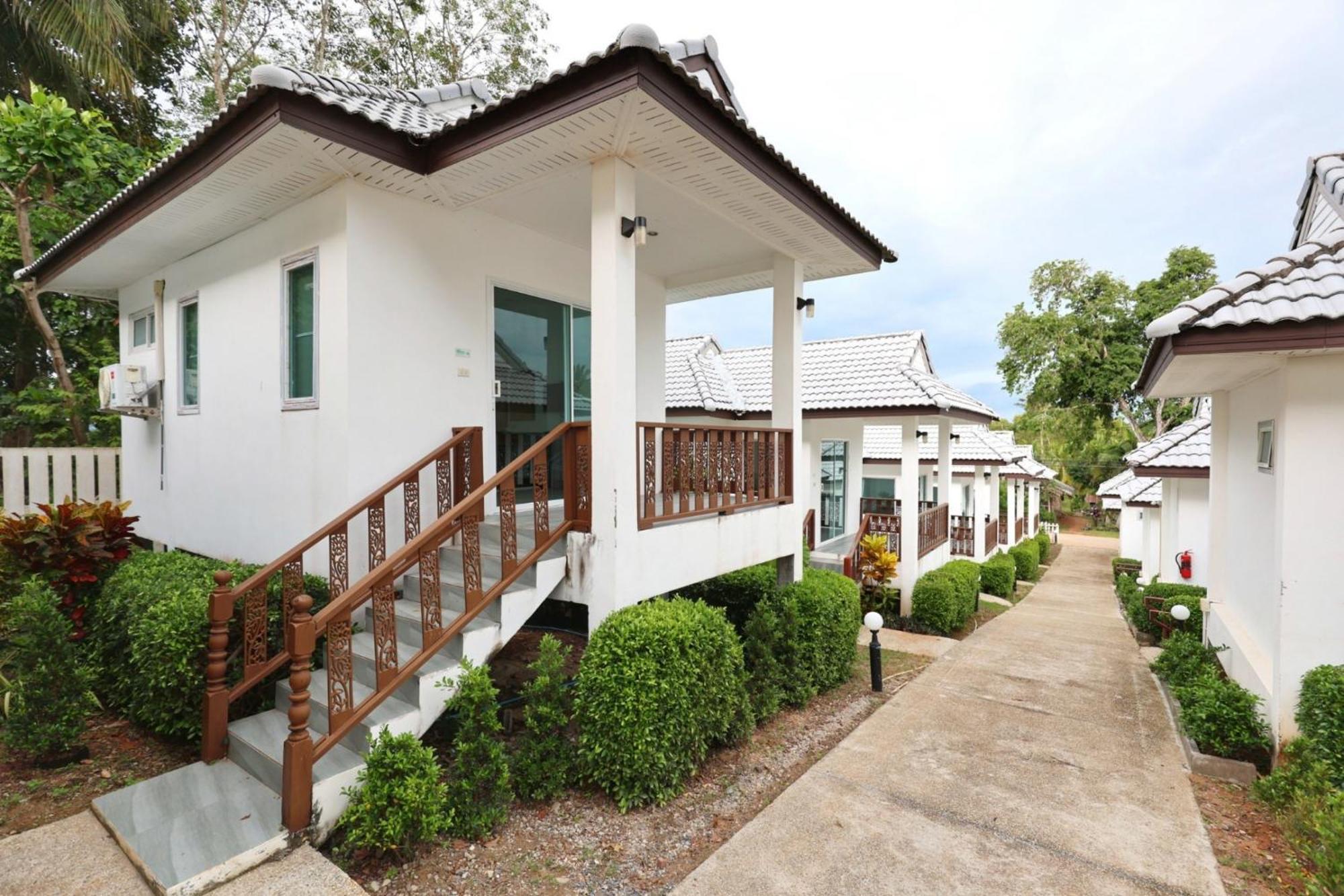 Horizon Beach Resort Koh Jum Buitenkant foto
