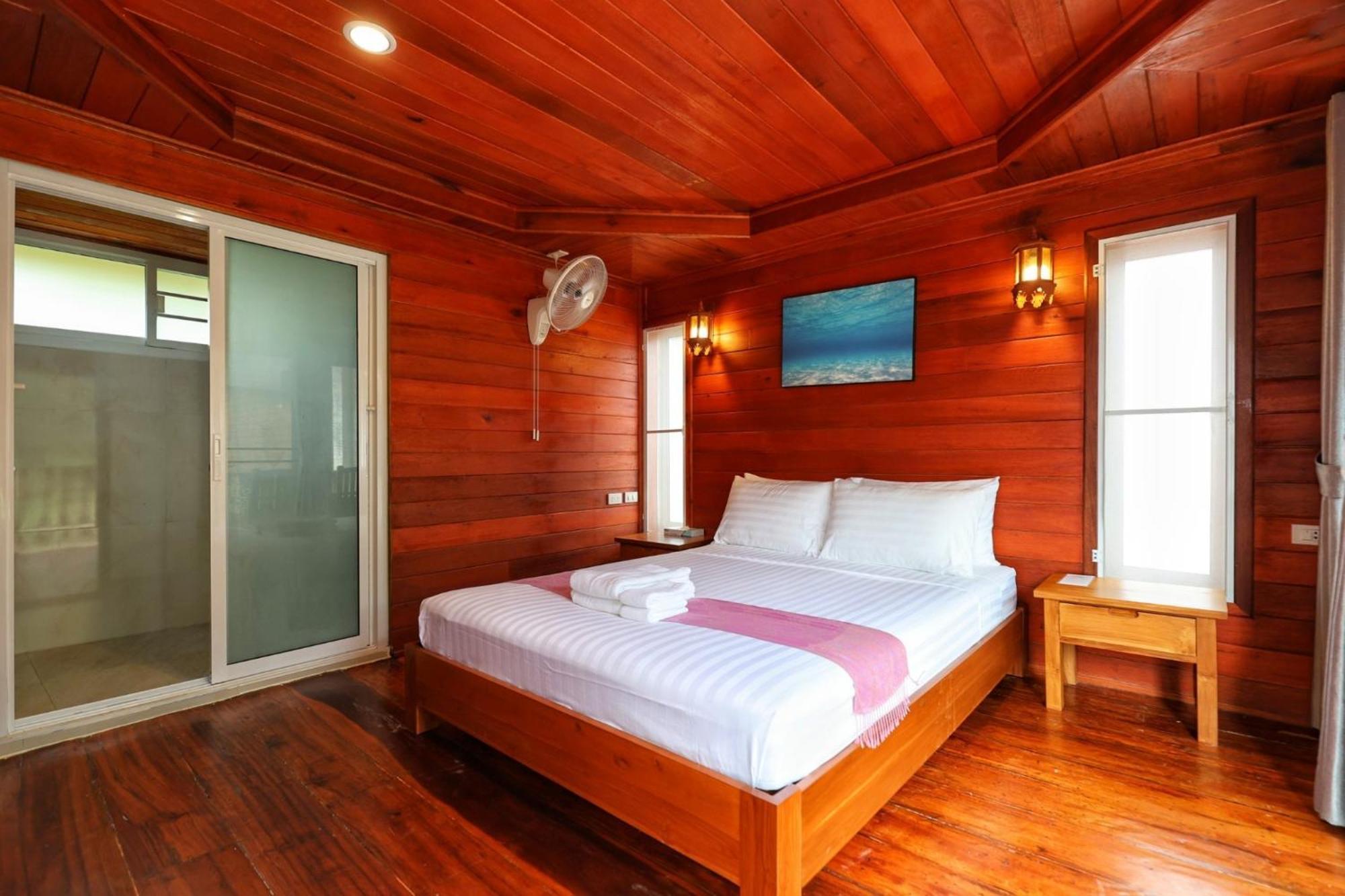 Horizon Beach Resort Koh Jum Buitenkant foto