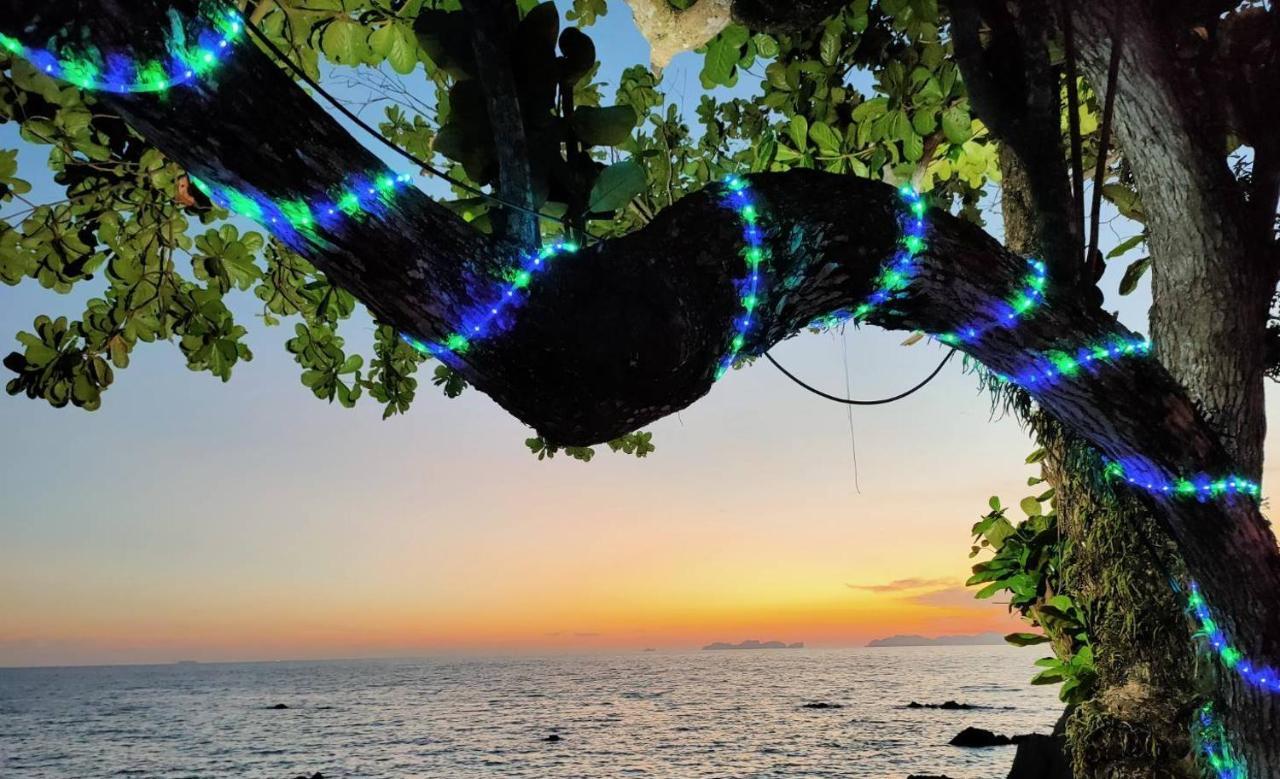 Horizon Beach Resort Koh Jum Buitenkant foto